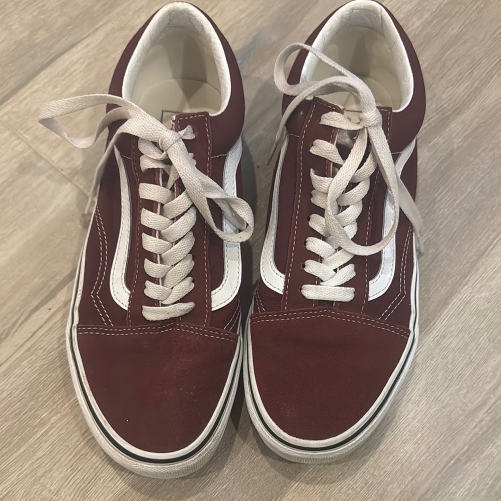 Vans Men's Burgundy Sneakers Size 9.5 Women’s